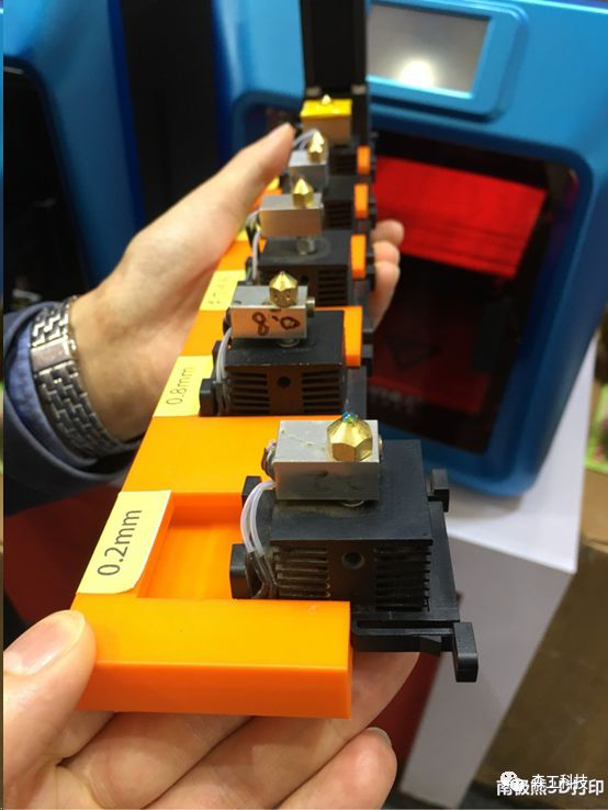 快拆喷头多功能解决方案  快拆喷头多功能解决方案将应用在即将推出的设备珊瑚X5